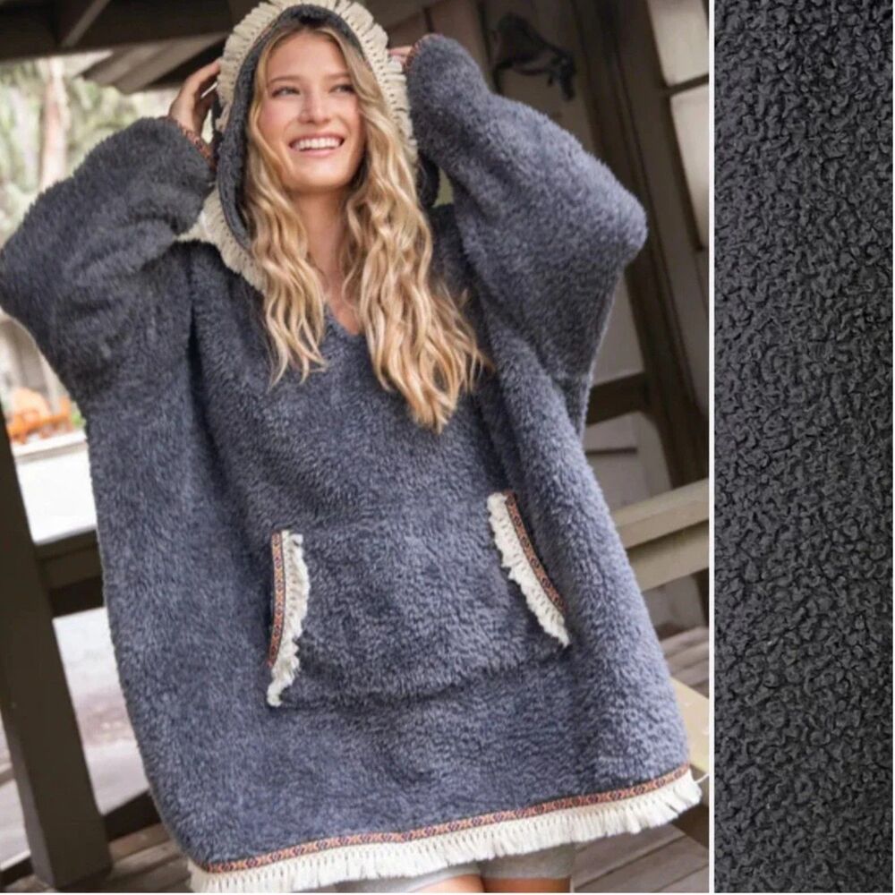 Natural Life Sherpa Blanket Hoodie Size OSFA Gray Oversized Fringed Cozy Cabin